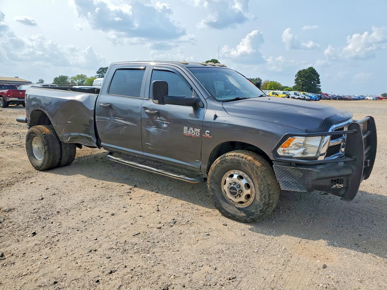2016 RAM 3500 ST — снимка 4