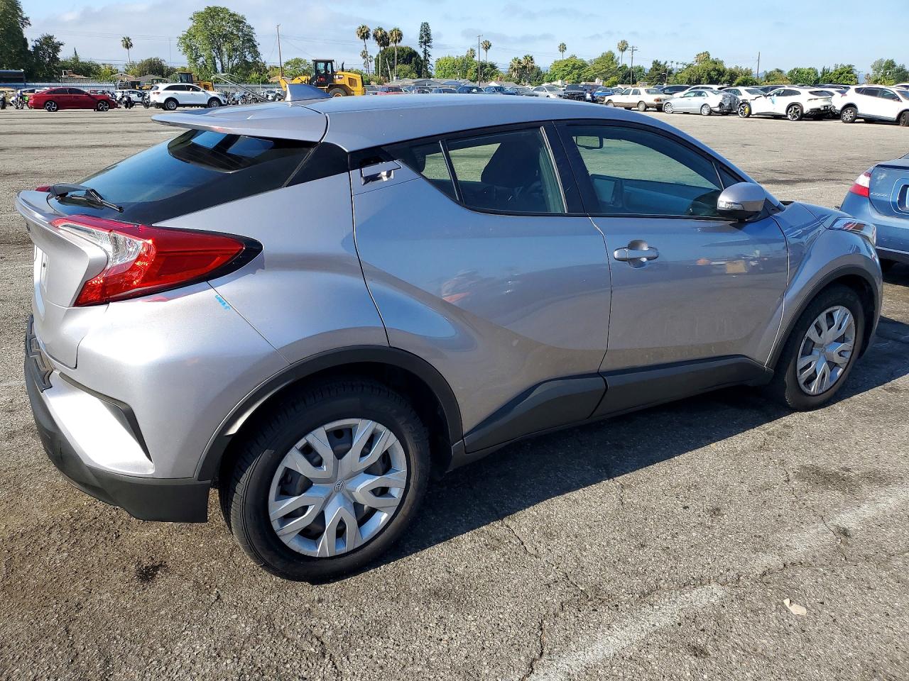 2019 TOYOTA C-HR LE — снимка 3