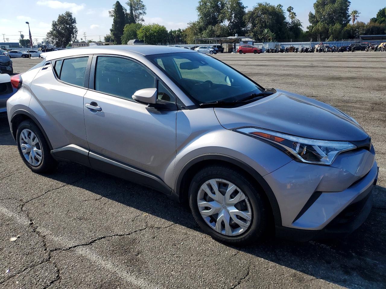 2019 TOYOTA C-HR LE — снимка 4