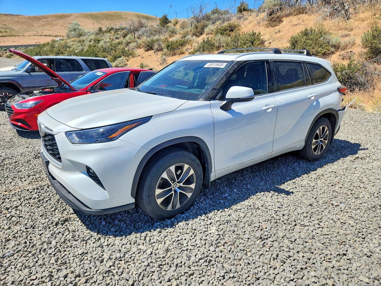 2022 TOYOTA HIGHLANDER XLE
