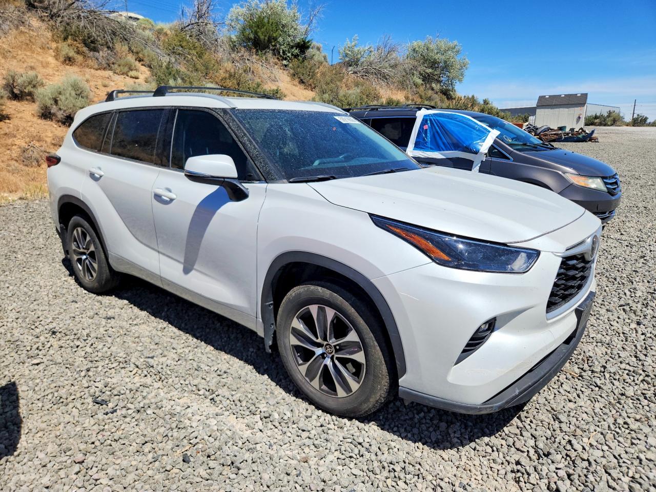 2022 TOYOTA HIGHLANDER XLE — снимка 4