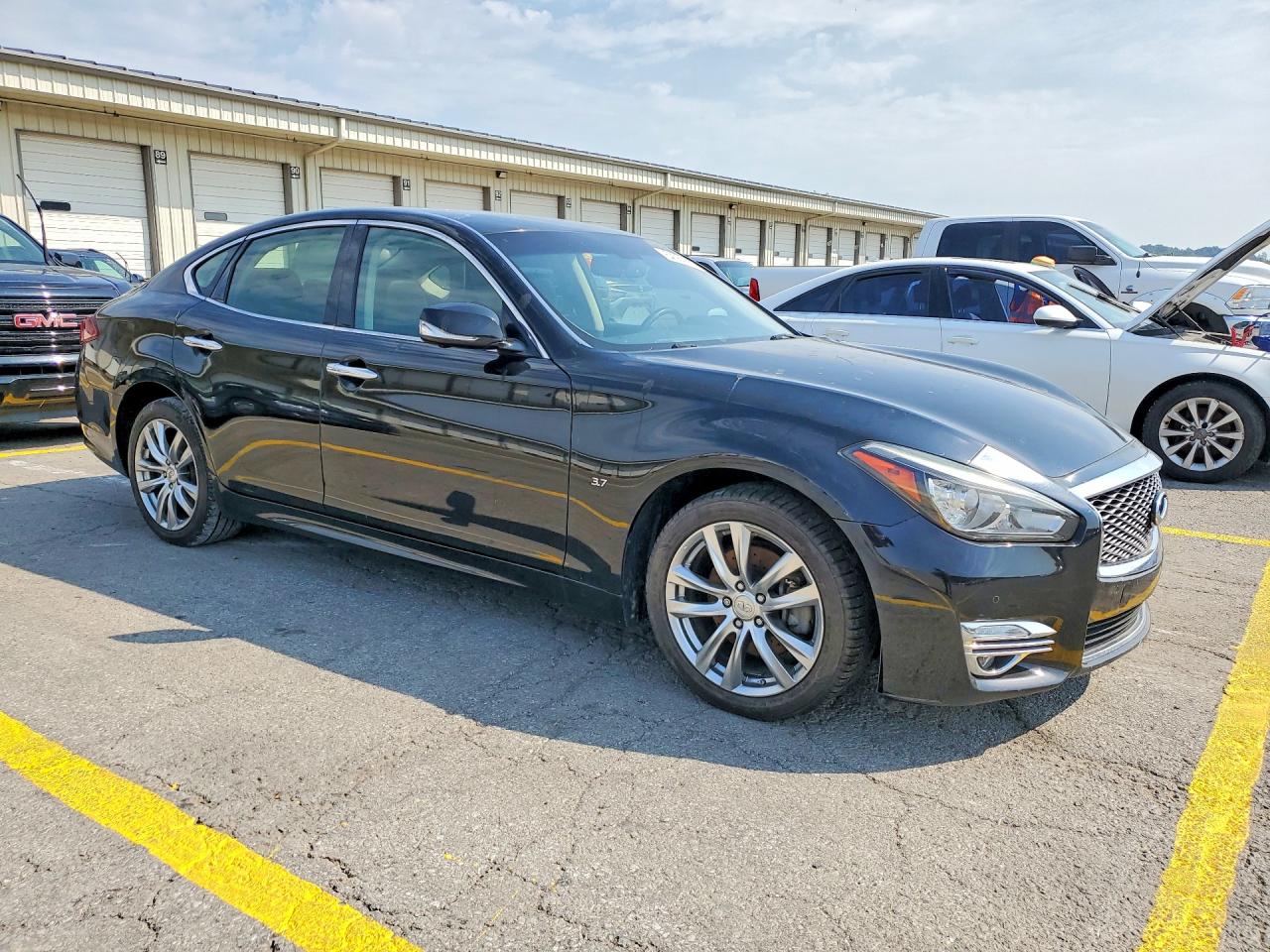 2017 INFINITI Q70 3.7 — снимка 4
