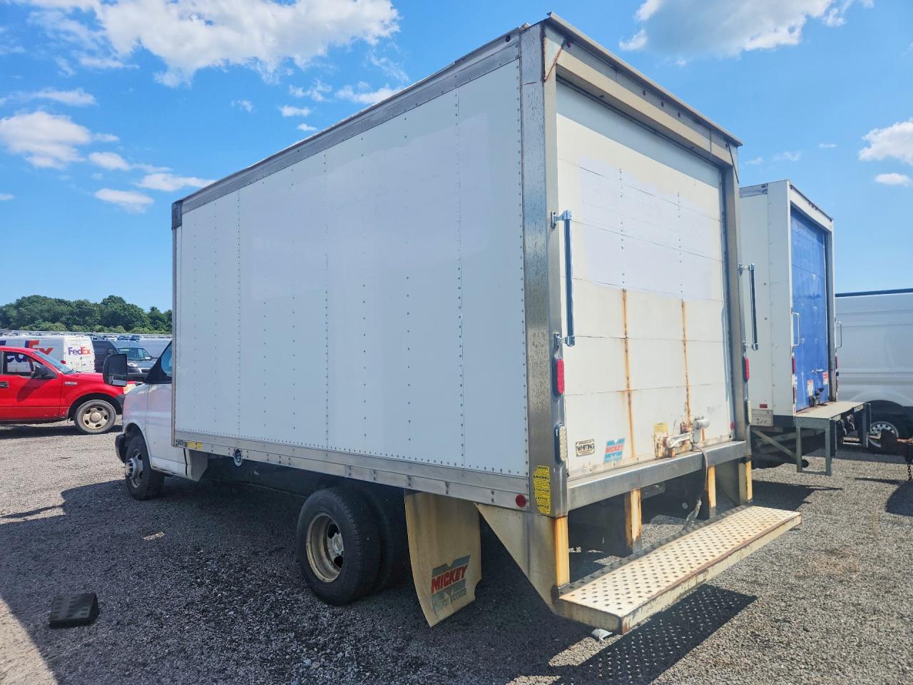 2015 CHEVROLET EXPRESS — снимка 2