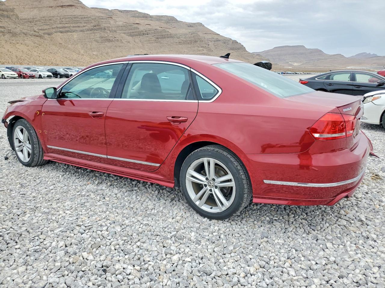 2015 VOLKSWAGEN PASSAT SEL — снимка 2