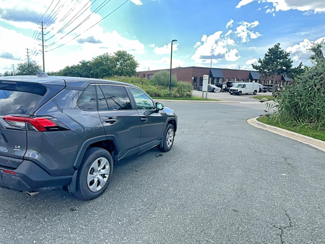 2025 TOYOTA RAV4 LE — снимка 4