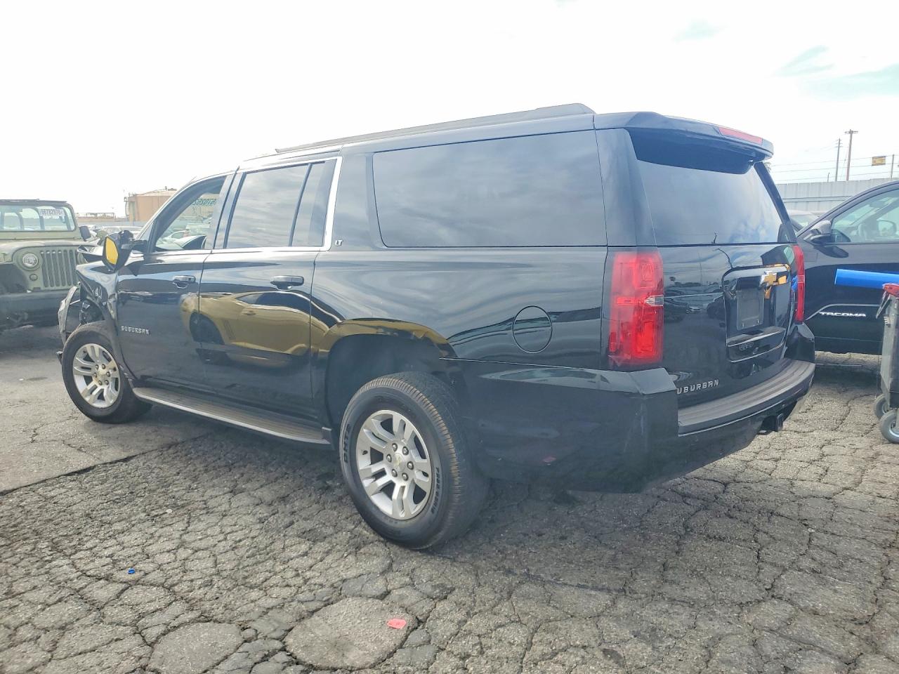 2019 CHEVROLET SUBURBAN C1500 LT — снимка 2