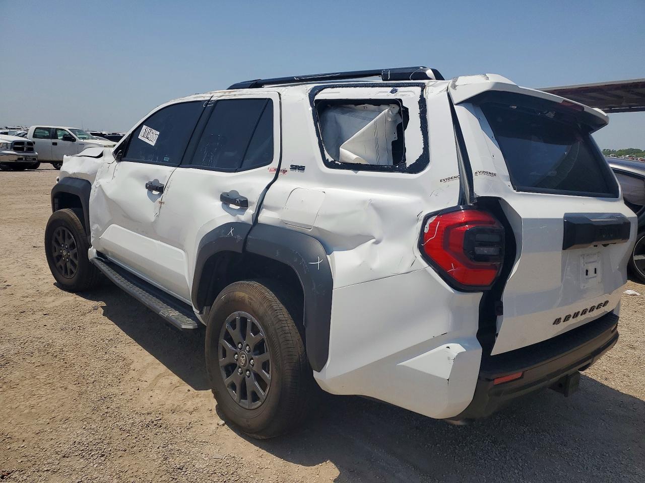2026 TOYOTA 4RUNNER SR5 — снимка 2