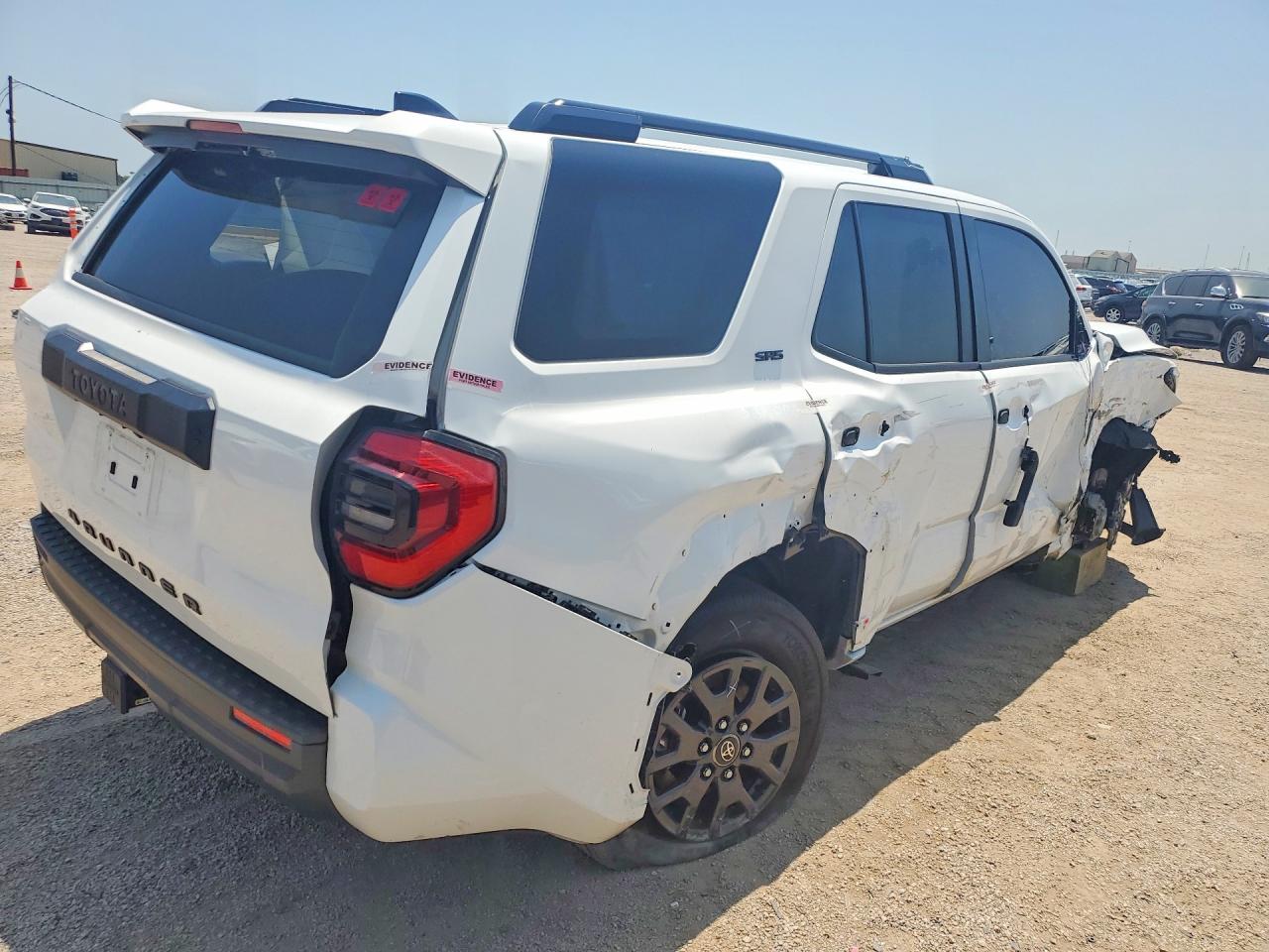 2026 TOYOTA 4RUNNER SR5 — снимка 3