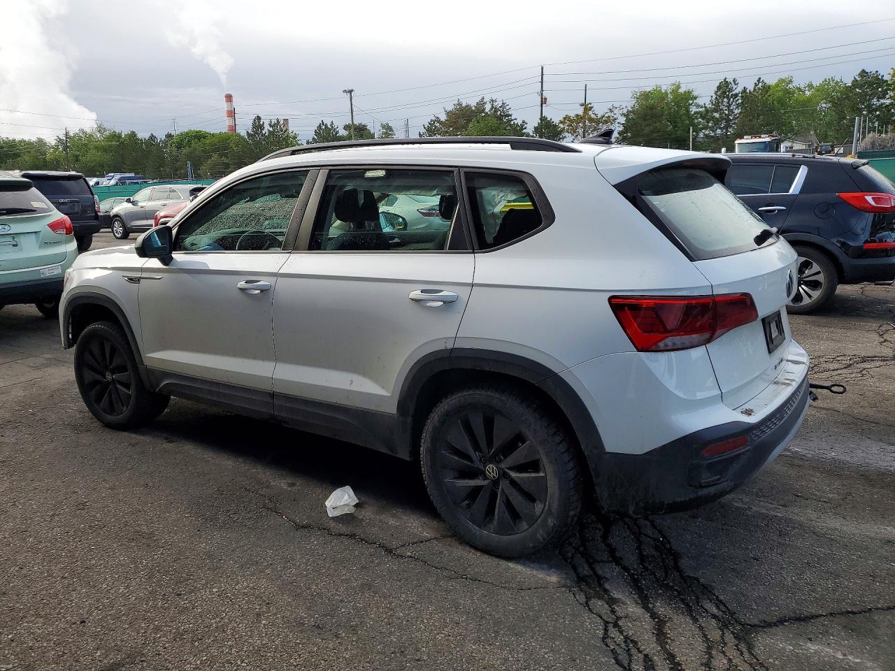 2022 VOLKSWAGEN TAOS S — снимка 2