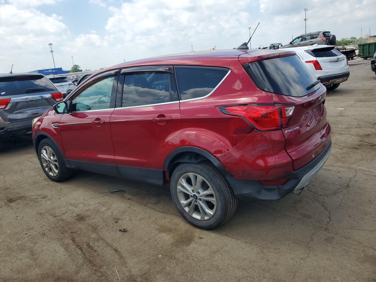 2019 FORD ESCAPE SE — снимка 2