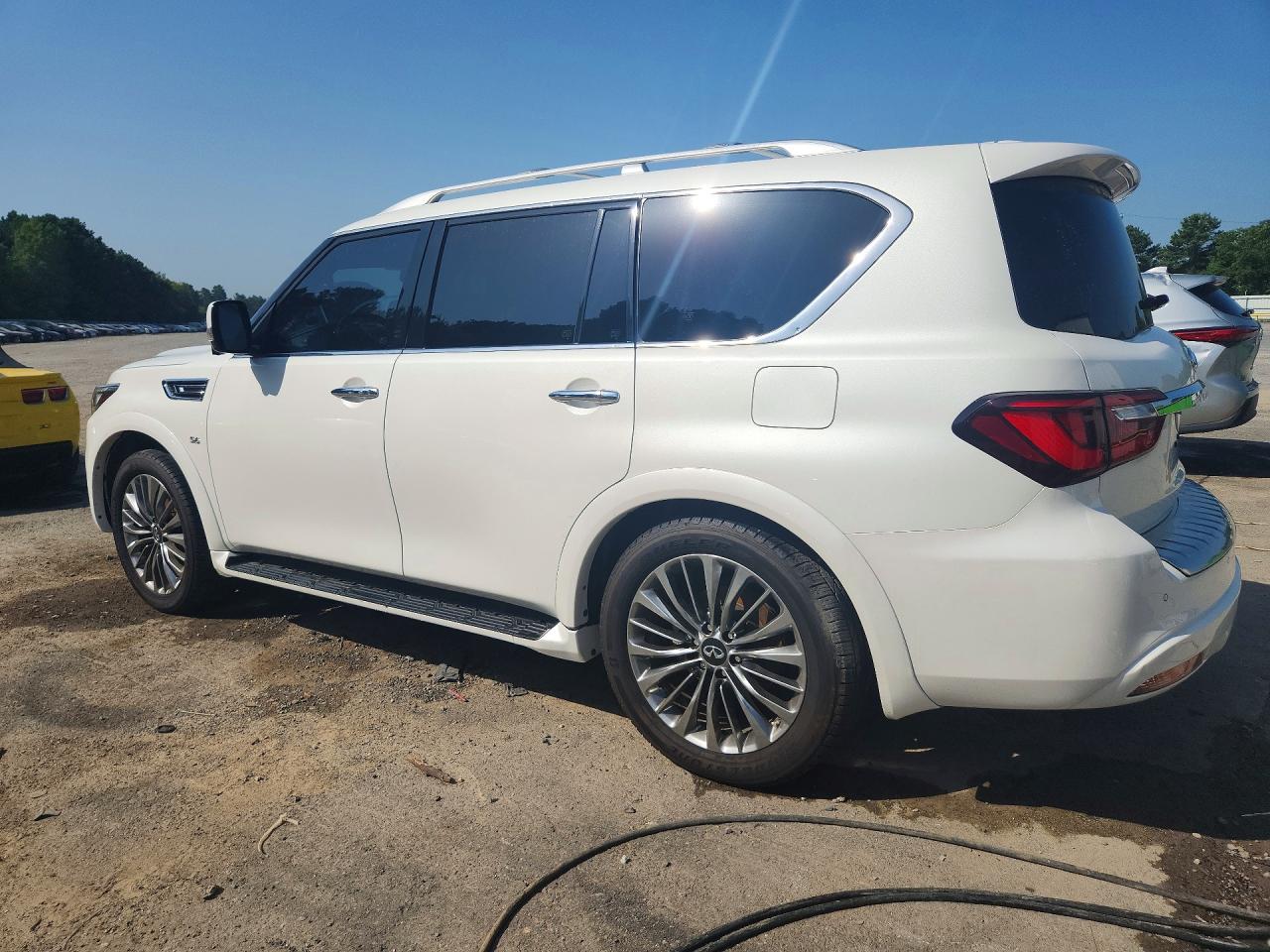 2019 INFINITI QX80 LUXE — снимка 2
