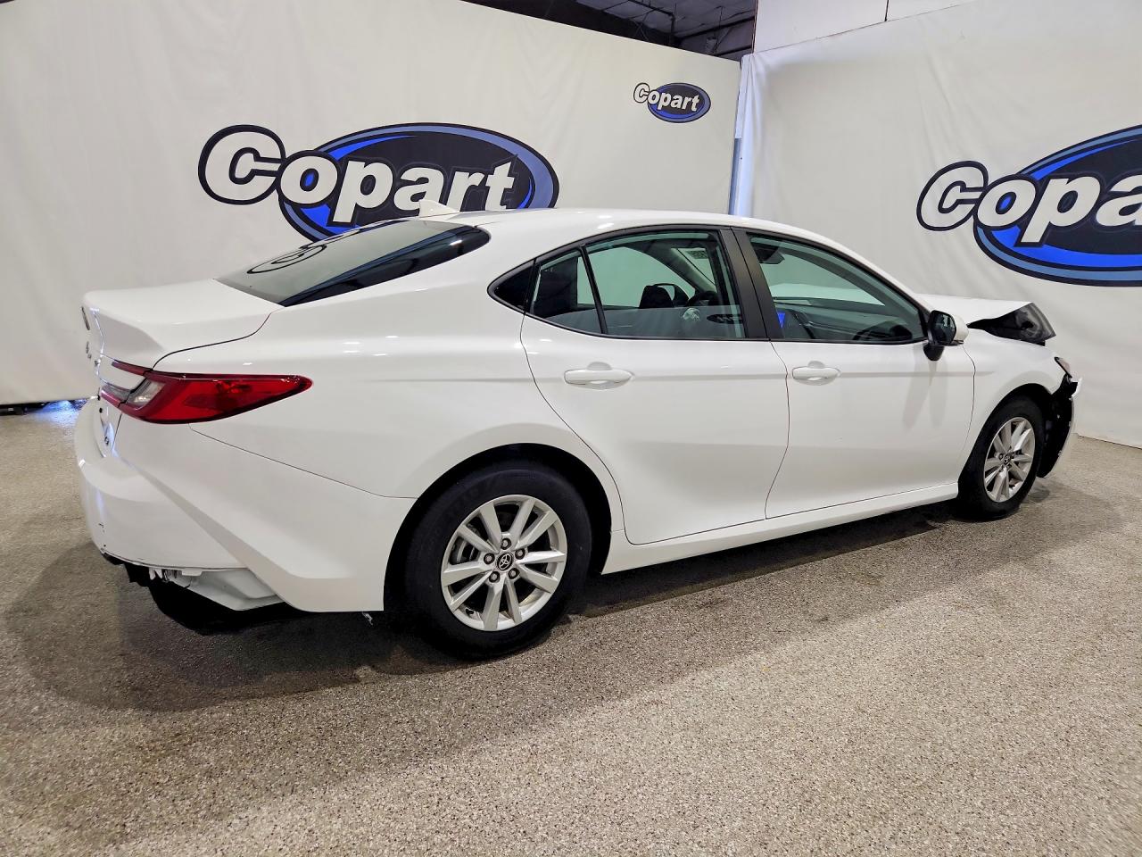 2025 TOYOTA CAMRY LE — снимка 3