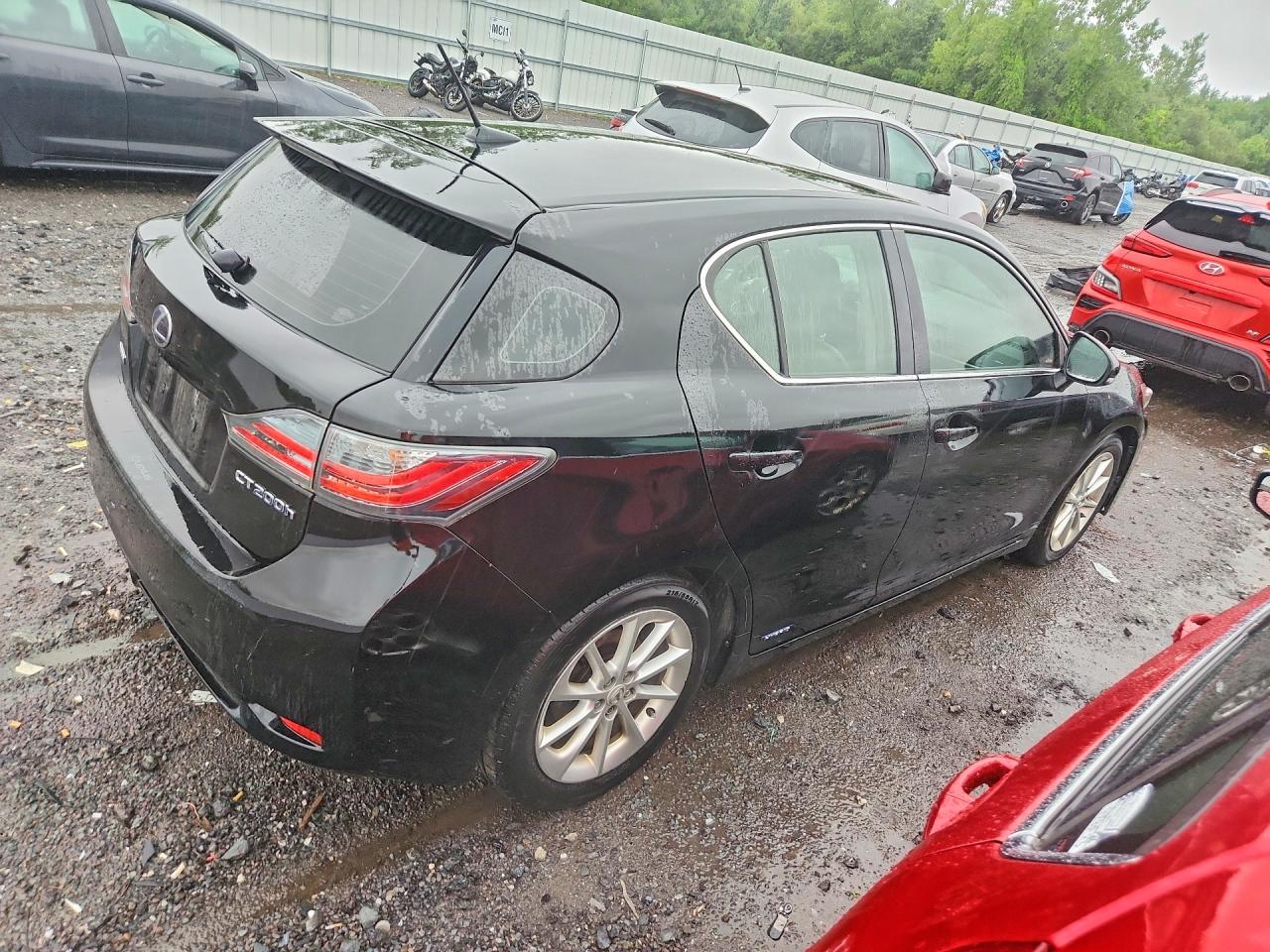 2013 LEXUS CT 200 — снимка 3