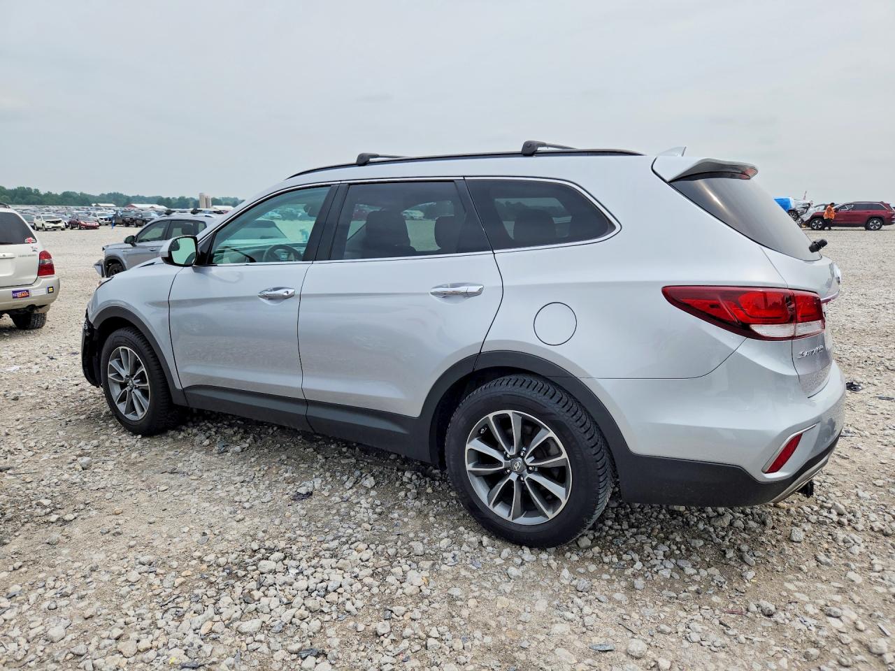 2017 HYUNDAI SANTA FE SE — снимка 2