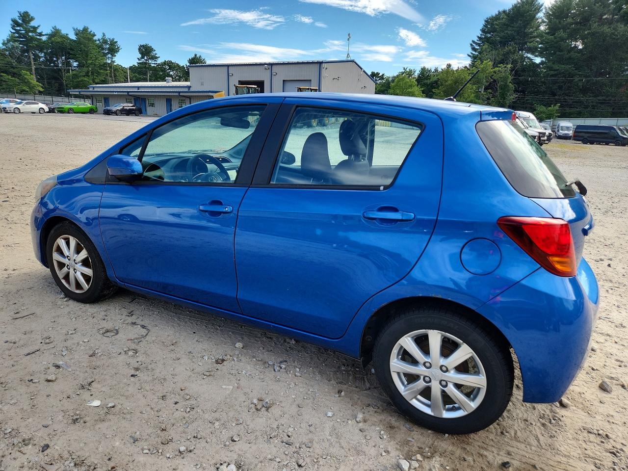 2016 TOYOTA YARIS 5-DOOR LE — снимка 2