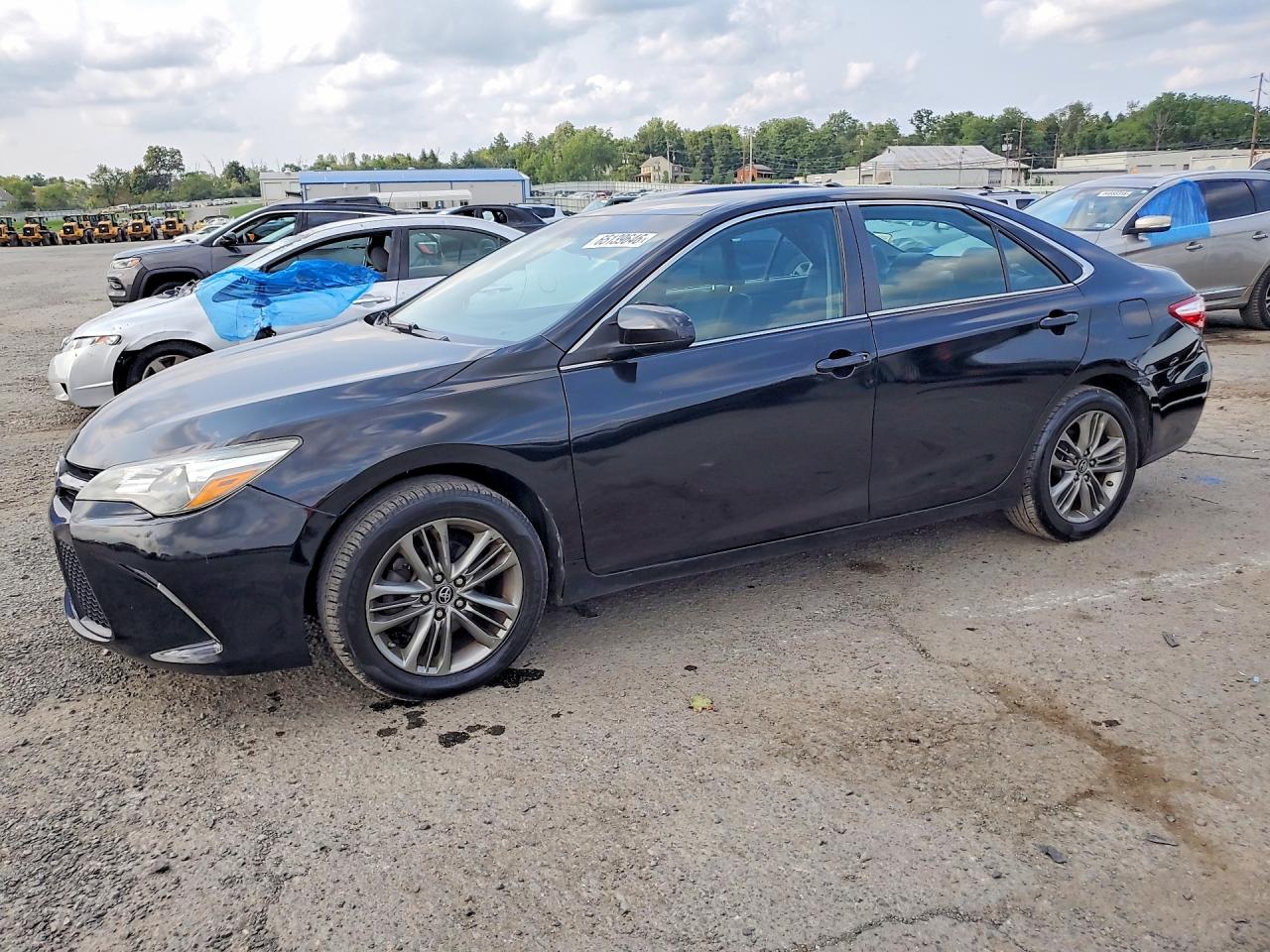 2017 TOYOTA CAMRY SE