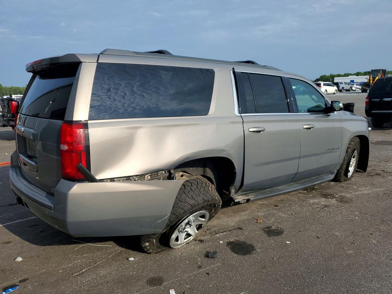 2018 CHEVROLET SUBURBAN K1500 — снимка 3