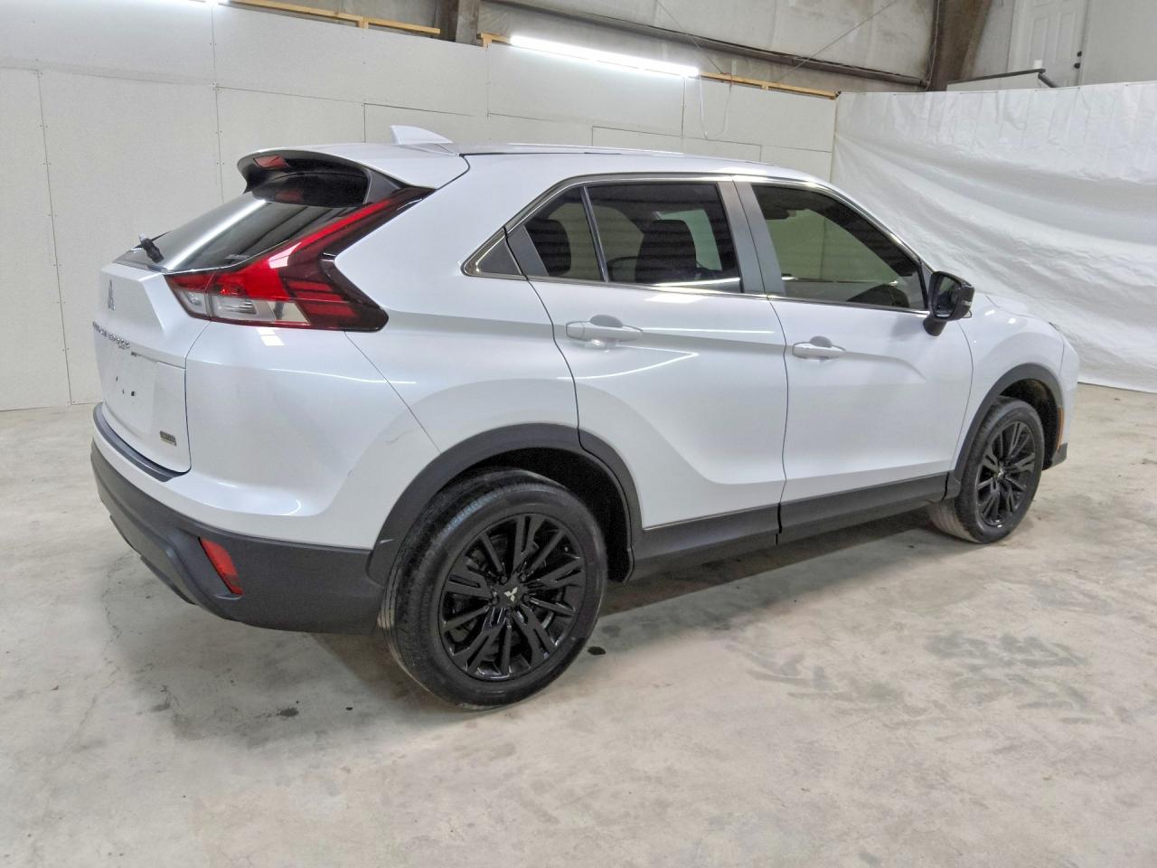 2023 MITSUBISHI ECLIPSE CROSS LE — снимка 3
