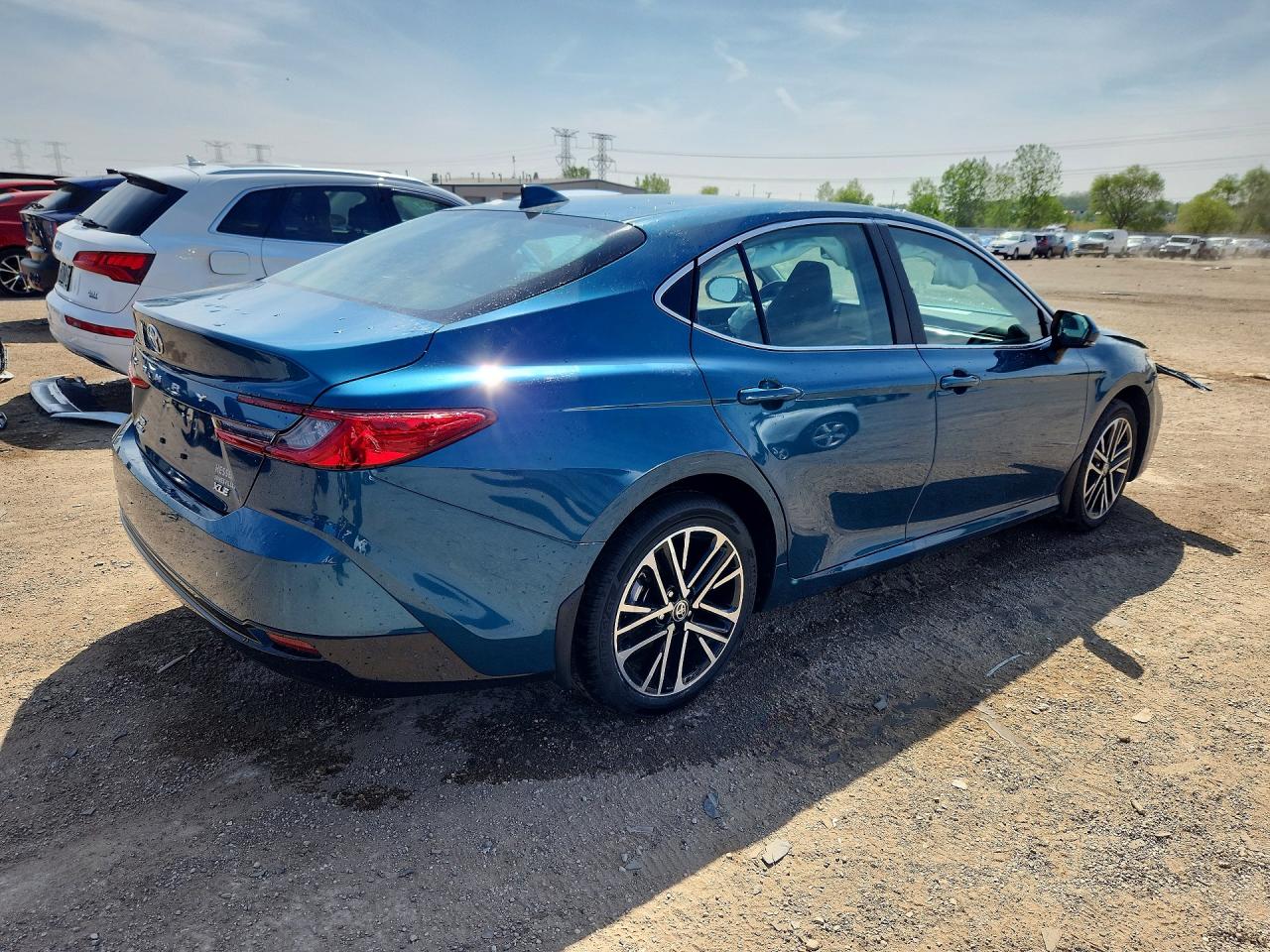 2026 TOYOTA CAMRY XLE — снимка 3