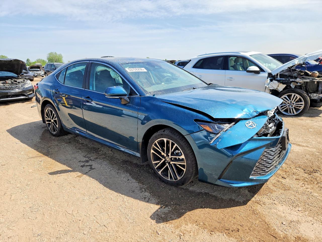 2026 TOYOTA CAMRY XLE — снимка 4