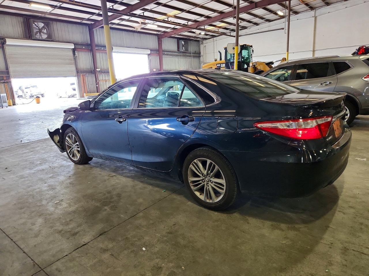 2017 TOYOTA CAMRY SE — снимка 2