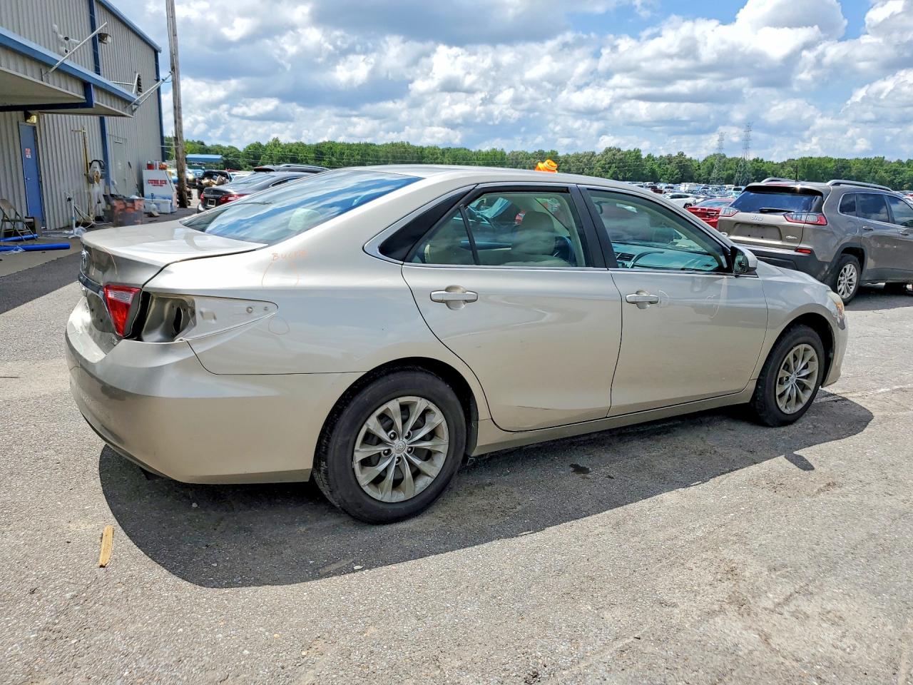 2016 TOYOTA CAMRY LE — снимка 3