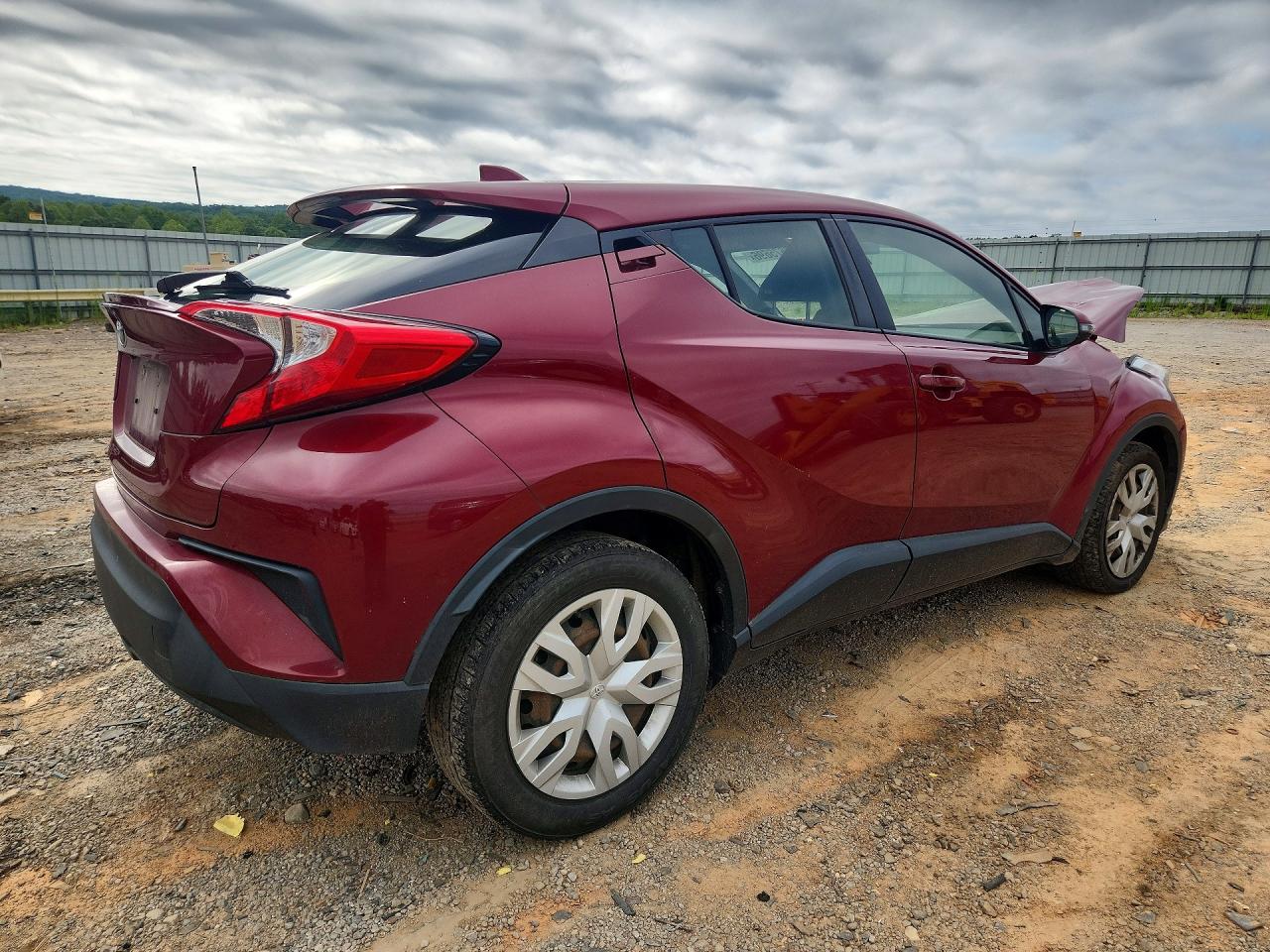2019 TOYOTA C-HR LE — снимка 3