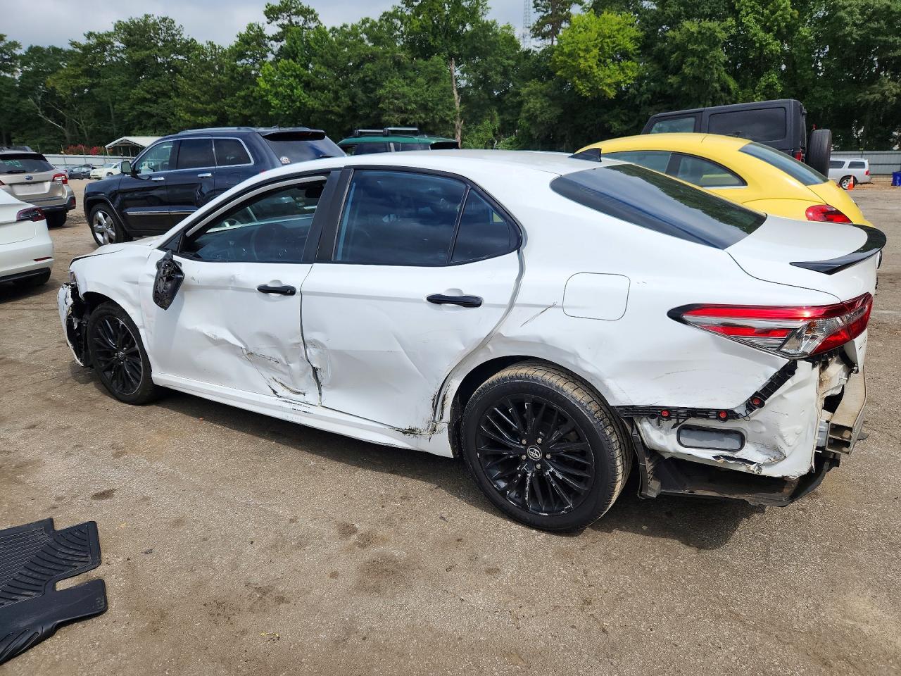 2019 TOYOTA CAMRY SE — снимка 2