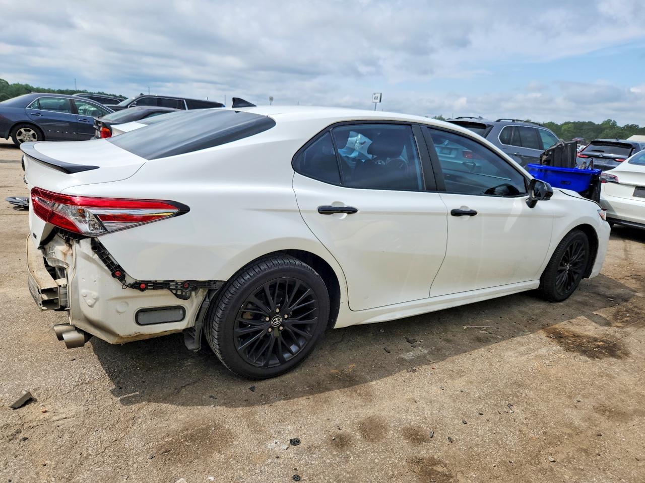 2019 TOYOTA CAMRY SE — снимка 3