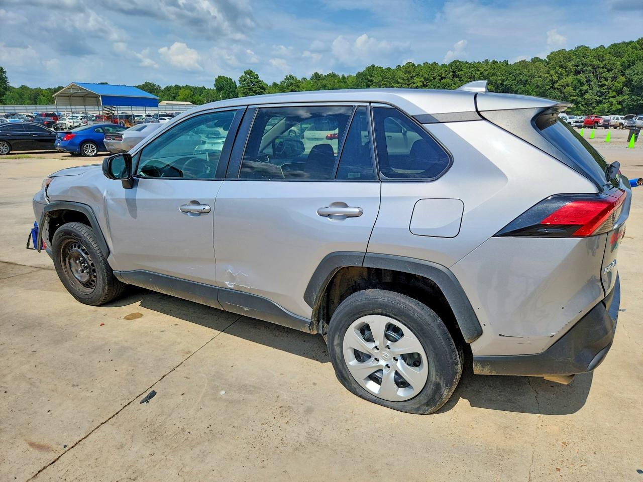 2023 TOYOTA RAV4 LE — снимка 2