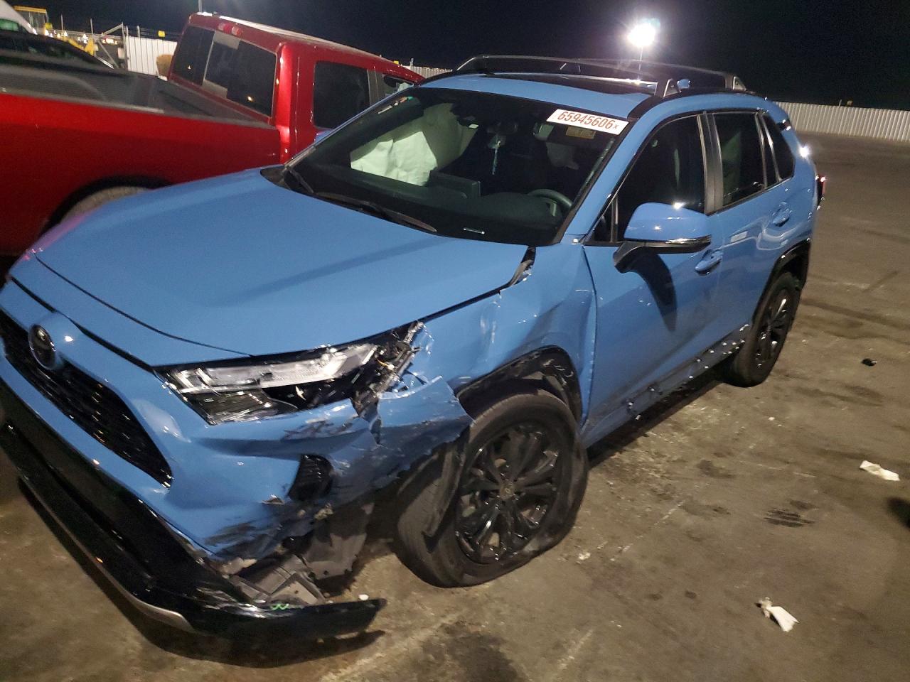 2025 TOYOTA RAV4 SE