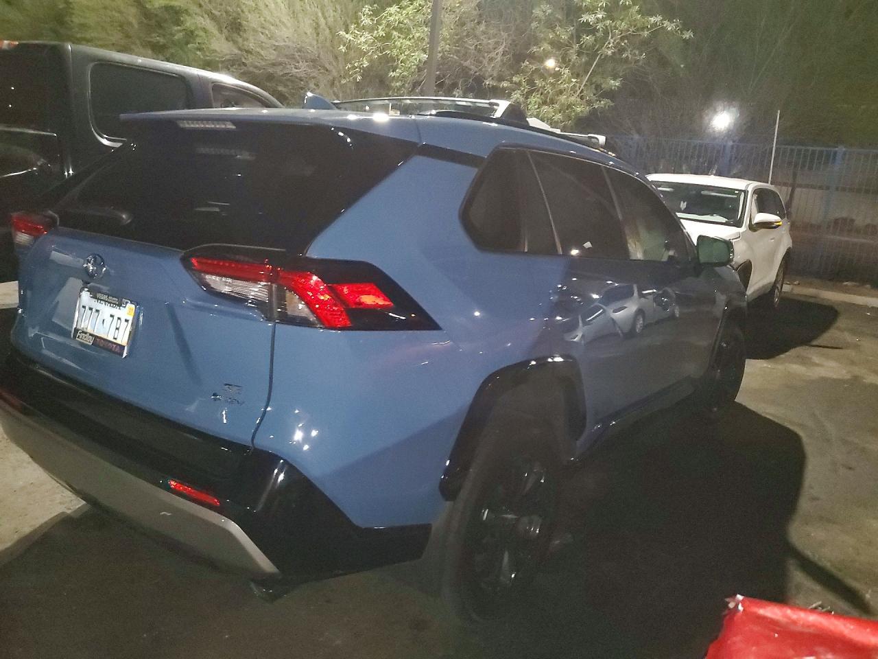 2025 TOYOTA RAV4 SE — снимка 3