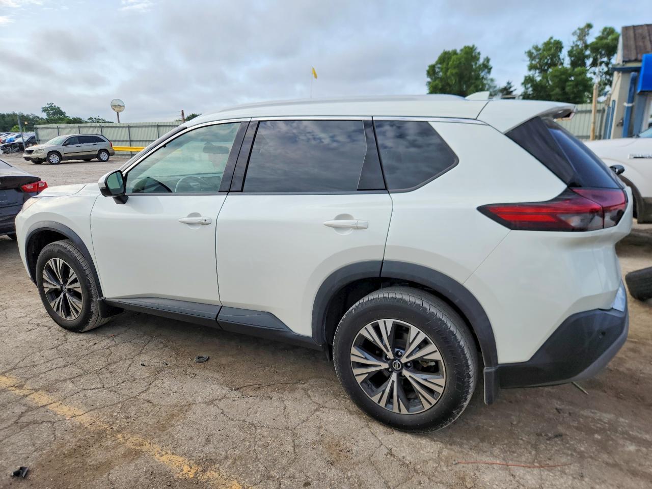 2021 NISSAN ROGUE SV — снимка 2