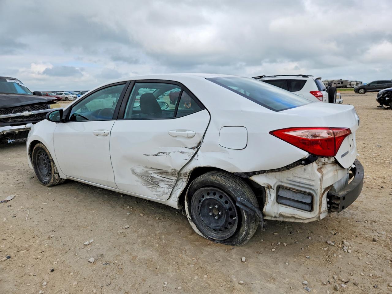 2019 TOYOTA COROLLA LE — снимка 2