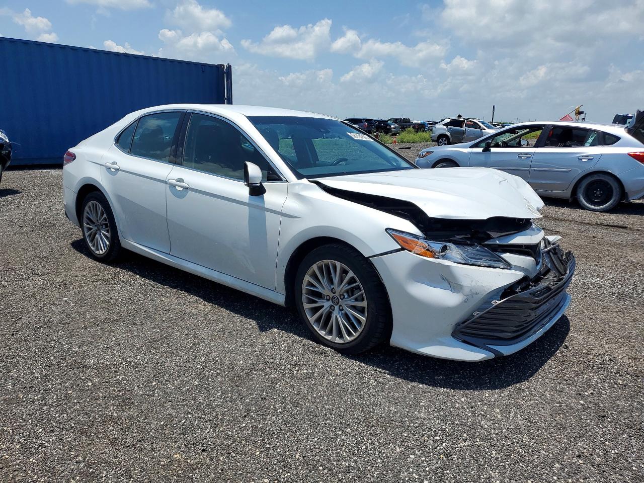 2018 TOYOTA CAMRY XLE — снимка 4