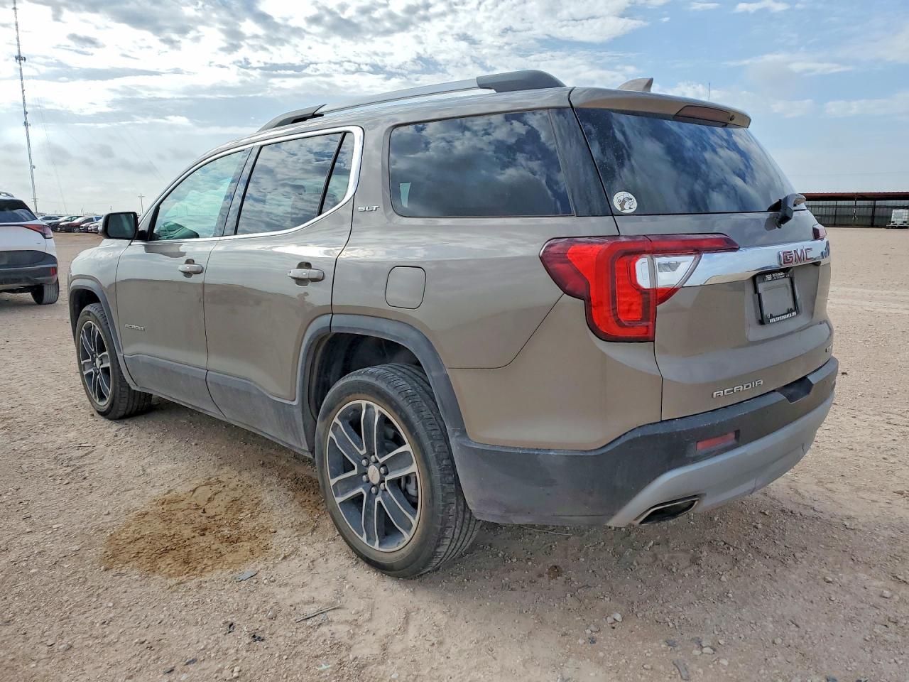 2023 GMC ACADIA SLT — снимка 2