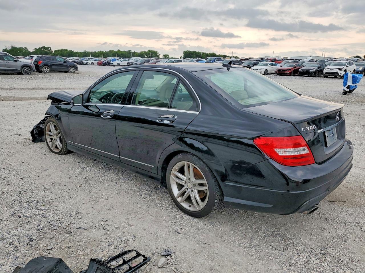 2013 MERCEDES-BENZ C 300 4MATIC — снимка 2