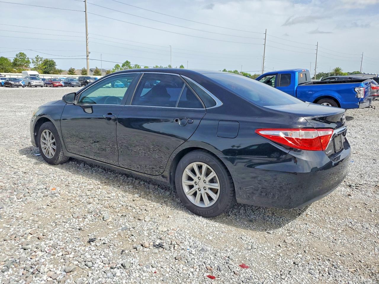 2016 TOYOTA CAMRY LE — снимка 2