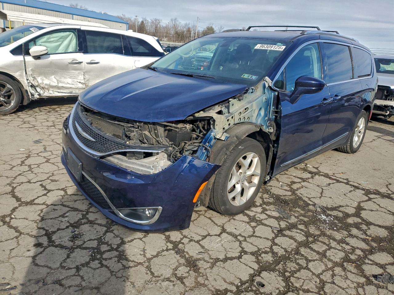 2017 CHRYSLER PACIFICA TOURING L PLUS