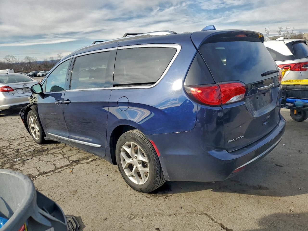 2017 CHRYSLER PACIFICA TOURING L PLUS — снимка 2