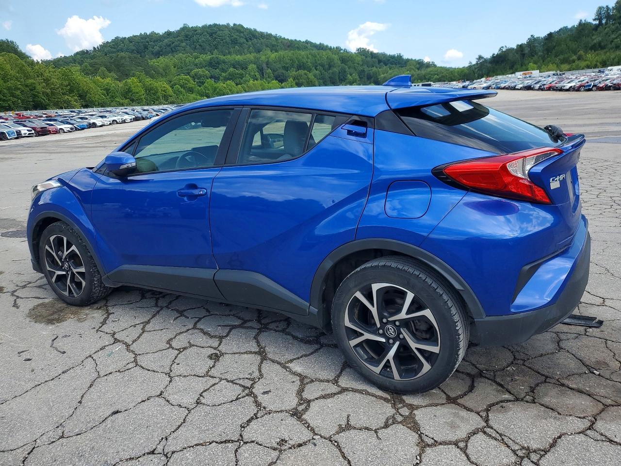 2019 TOYOTA C-HR XLE — снимка 2