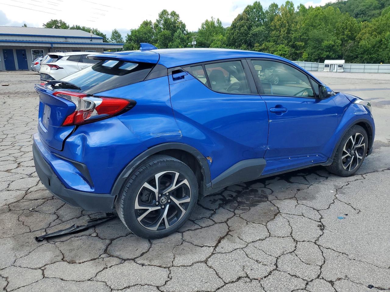 2019 TOYOTA C-HR XLE — снимка 3