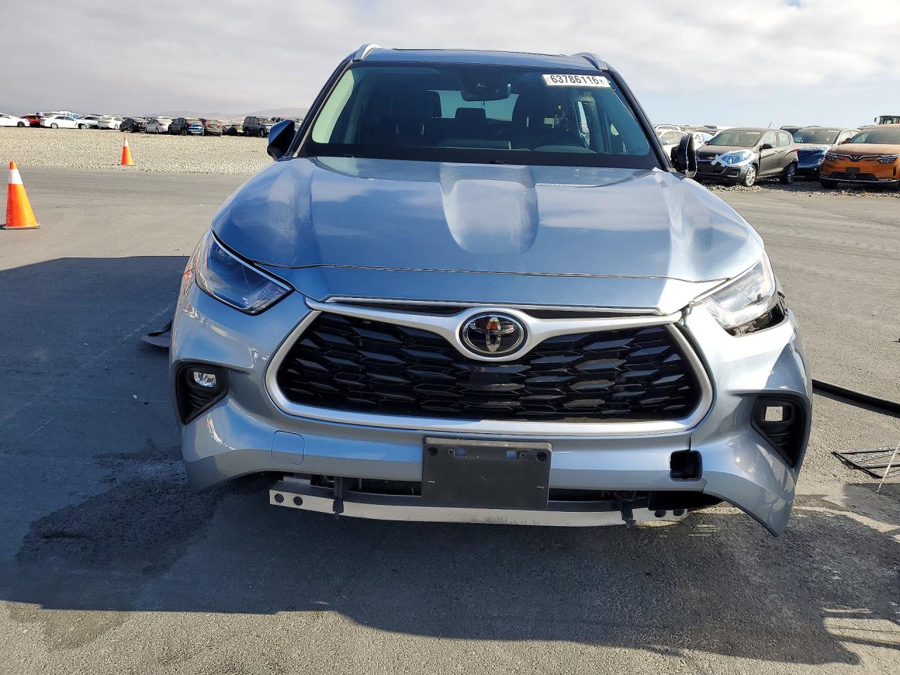 2022 TOYOTA HIGHLANDER XLE — снимка 5
