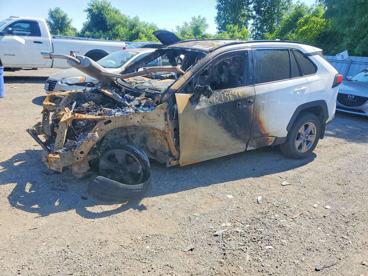 2022 TOYOTA RAV4 LE
