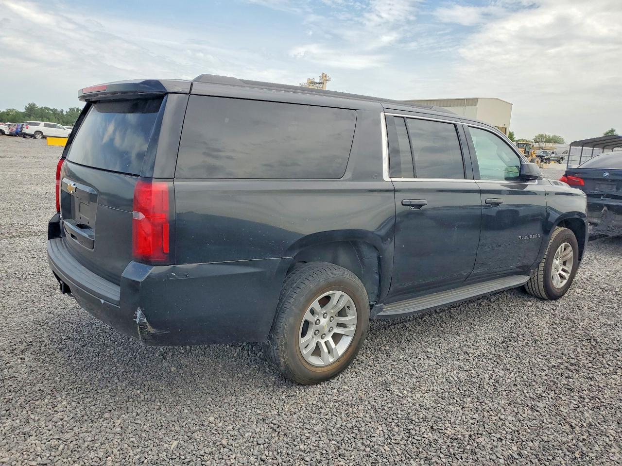 2020 CHEVROLET SUBURBAN K1500 LT — снимка 3