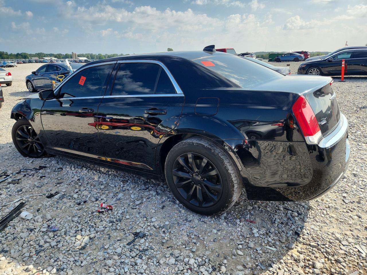 2016 CHRYSLER 300 LIMITED — снимка 2