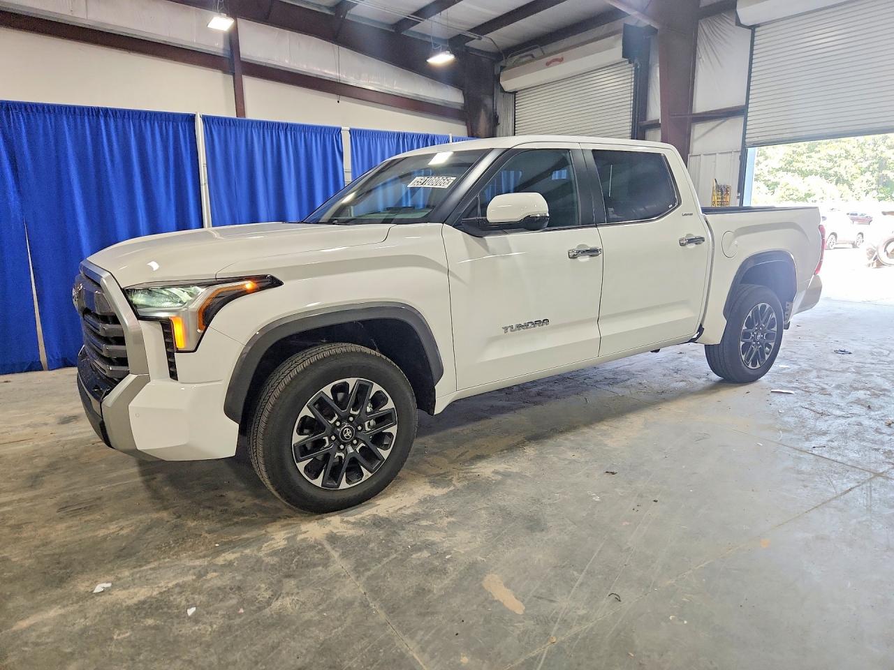 2026 TOYOTA TUNDRA CREWMAX LIMITED