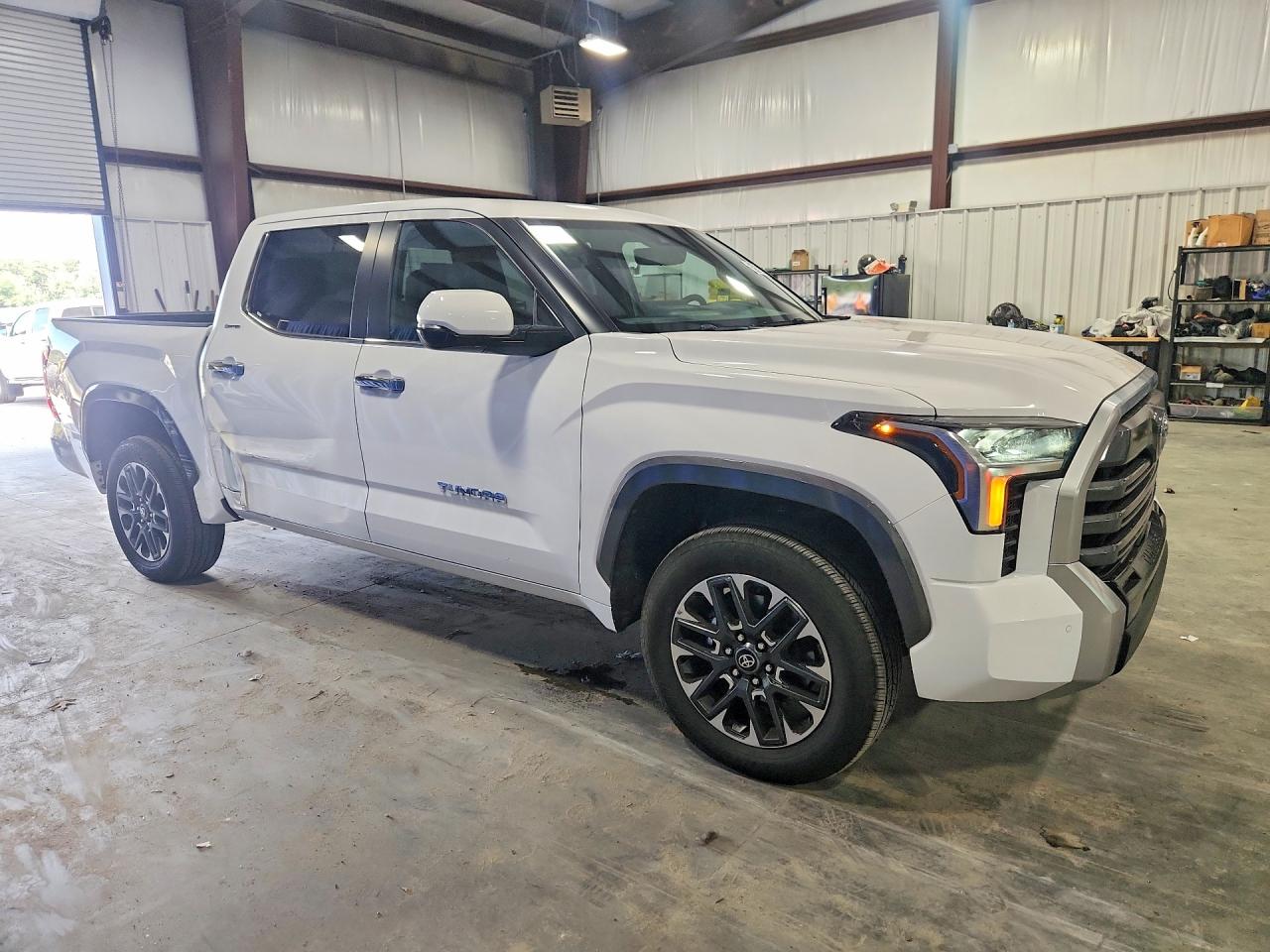 2026 TOYOTA TUNDRA CREWMAX LIMITED — снимка 4
