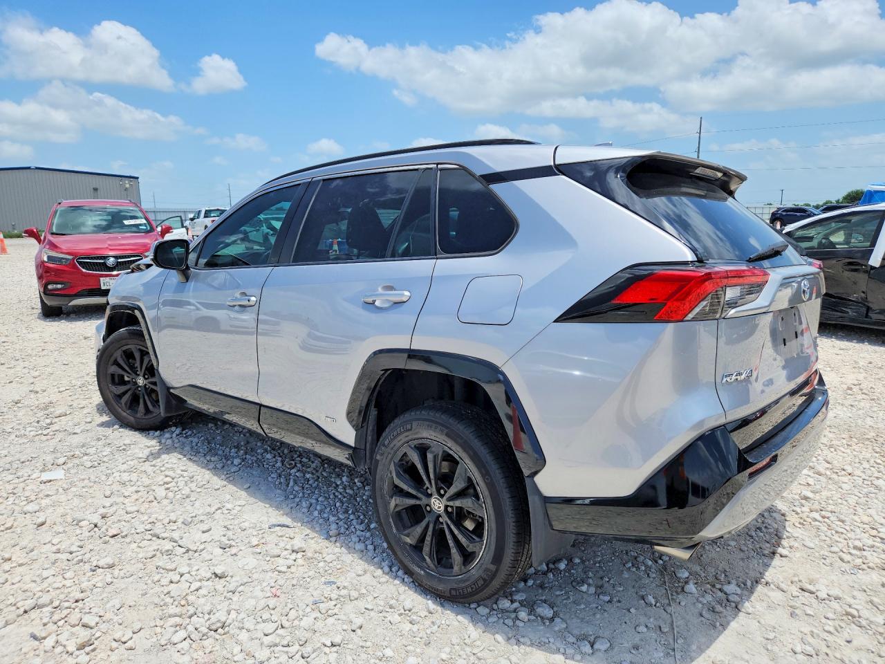 2022 TOYOTA RAV4 SE — снимка 2