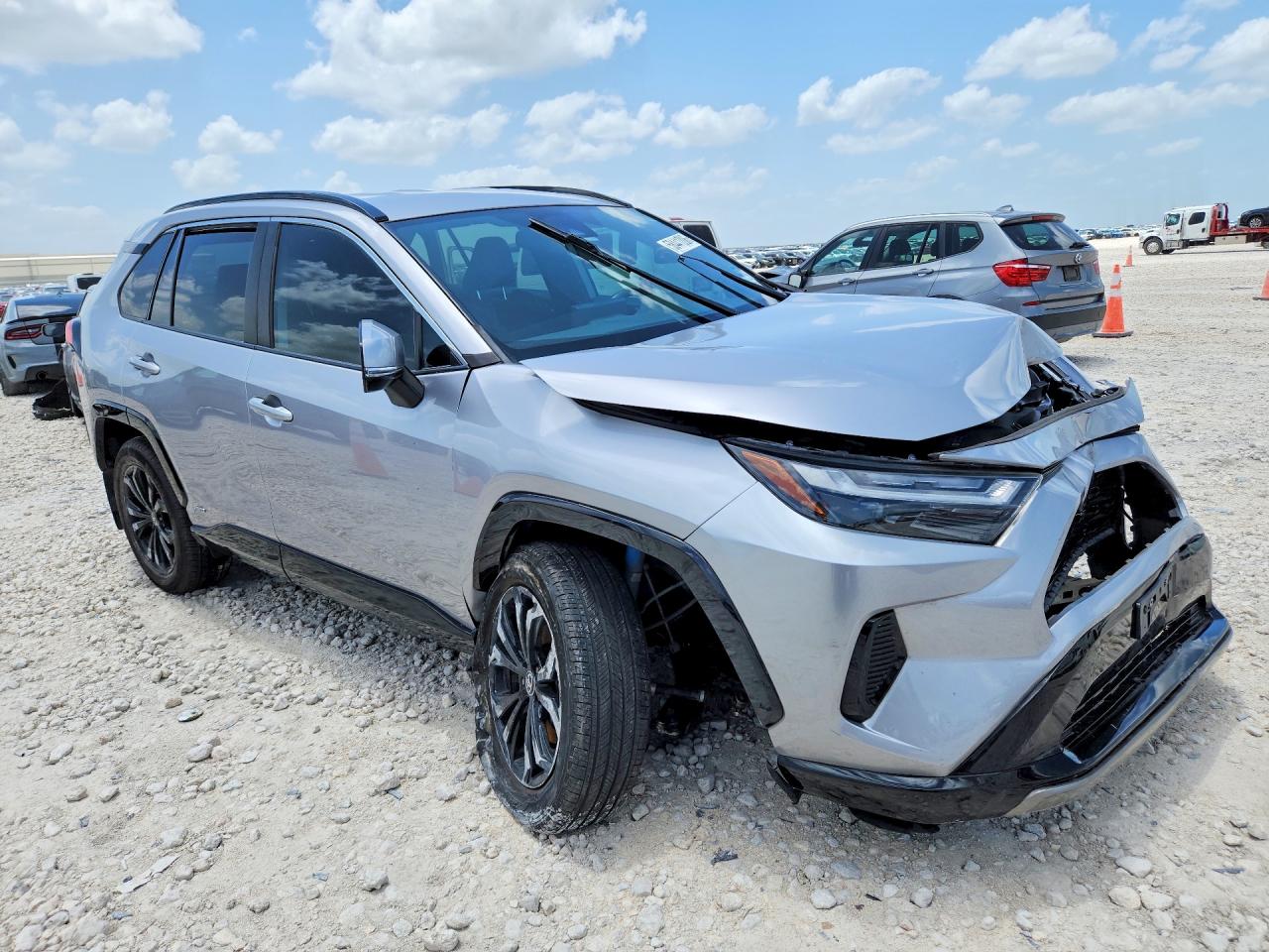 2022 TOYOTA RAV4 SE — снимка 4